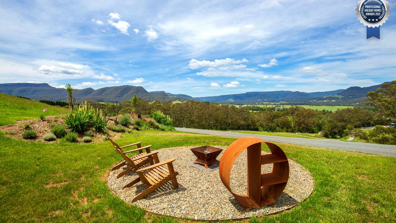 Surrounded by glorious countryside, Off-the-grid location