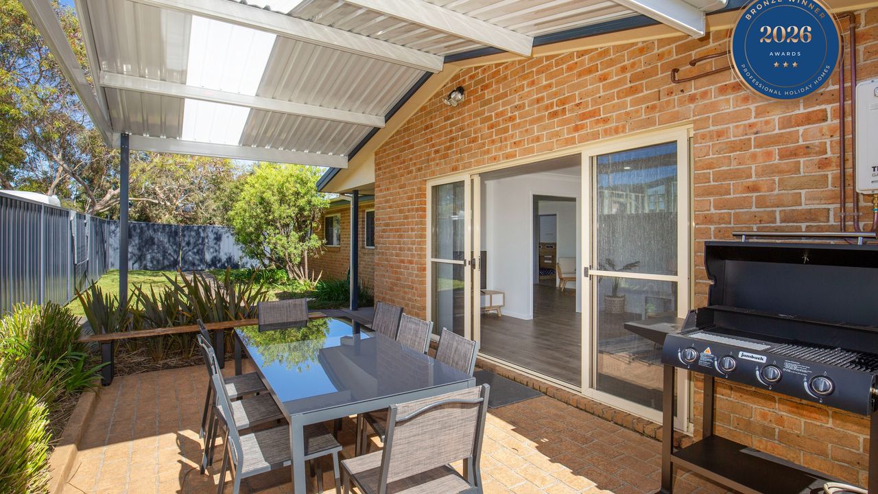 Coastal Capers – Pet Friendly – 10 Mins Walk to Beach