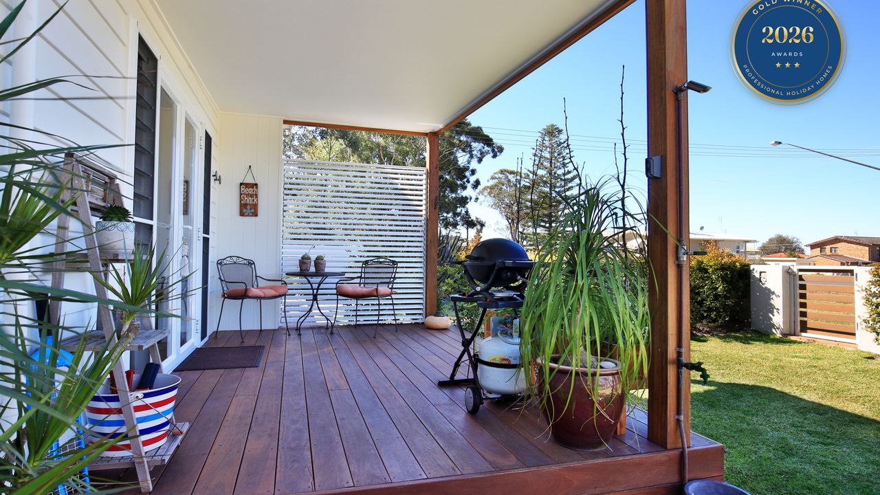 Jervis Bay Beach Shack – Pet Friendly – 1 Min Walk to Beach