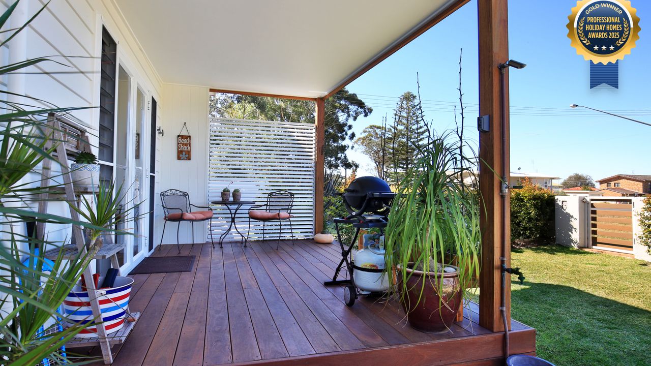 Jervis Bay Beach Shack – Pet Friendly – 1 Min Walk to Beach