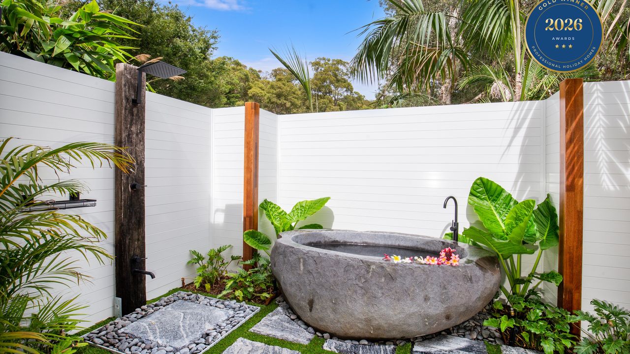 Rest – Pet Friendly with Outdoor Bath – 3 Mins Walk to Beach