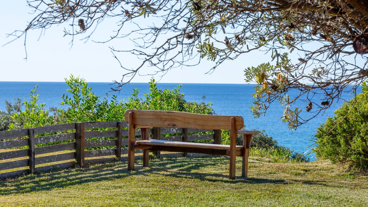 Aqua Beachfront – 2 Mins Walk to Beach