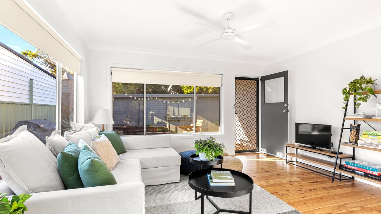 Amaroo – Pet Friendly – 2 Mins Walk to Beach – Outdoor Fireplace