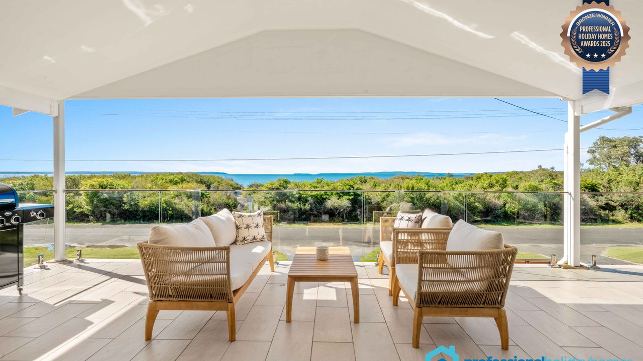 Callala Beach Walk – Beachfront with Fireplace