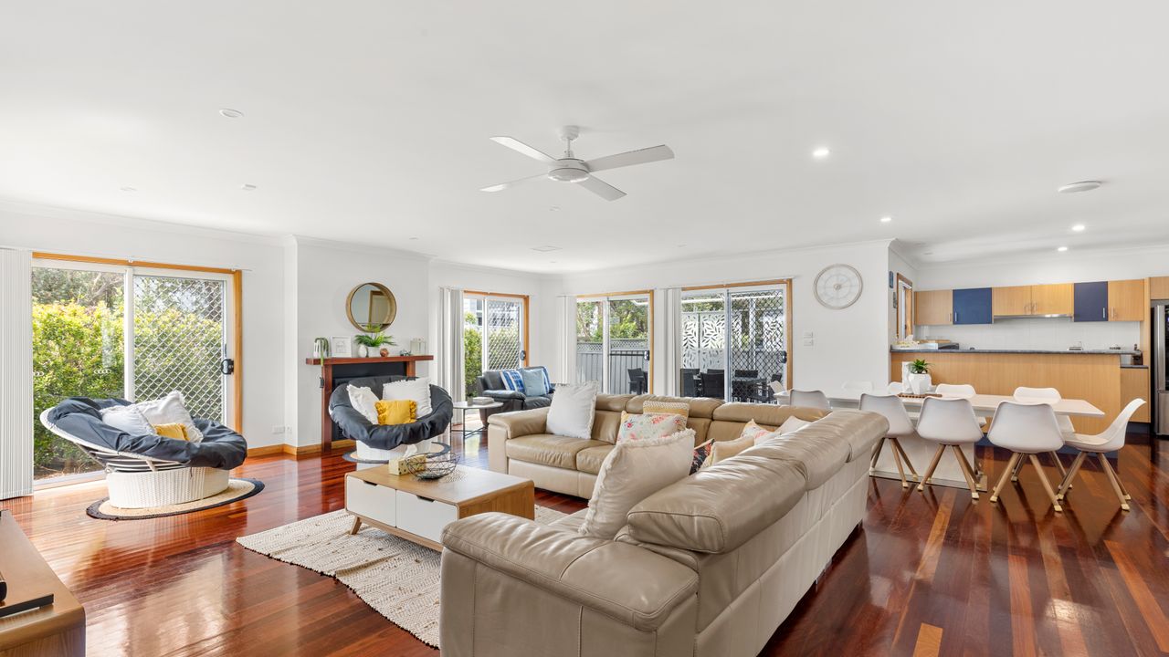 Sandlewood Breeze – Pet Friendly – Community Pool