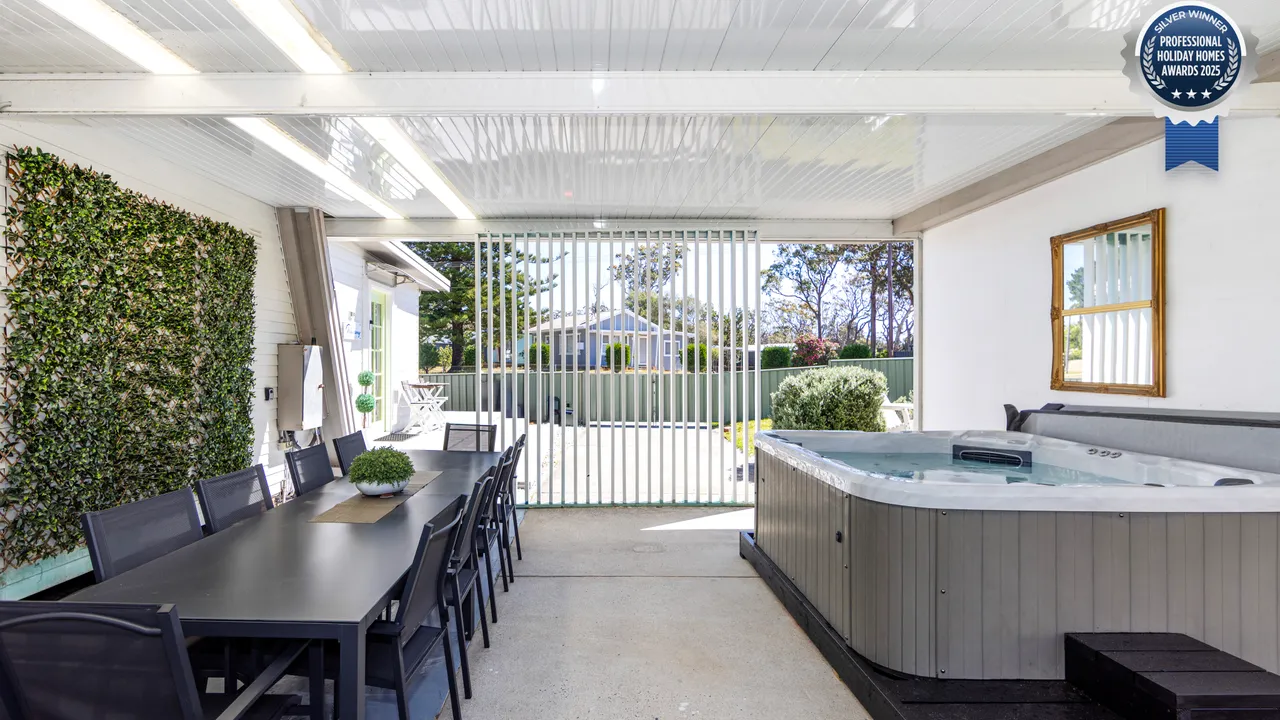 Wavesong on Watts – Pet Friendly with Spa