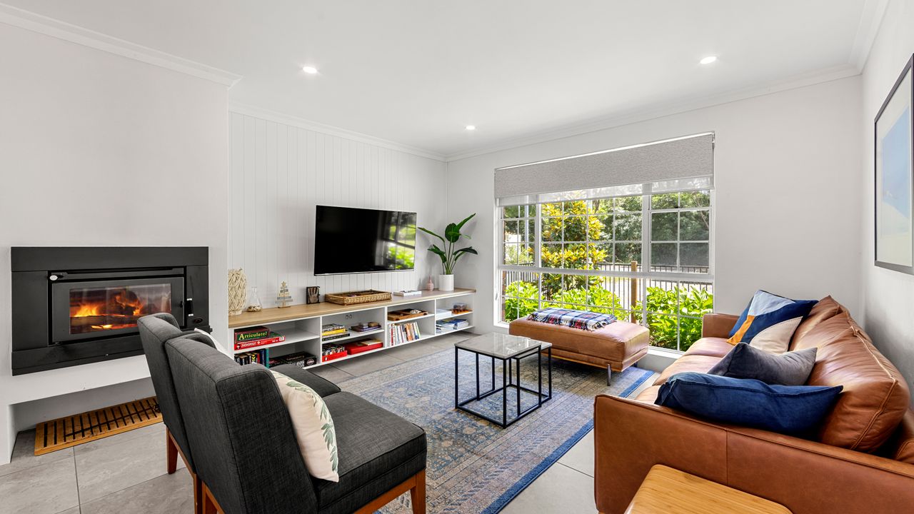 Callala Bay n Beach House – Pet Friendly with Fireplace