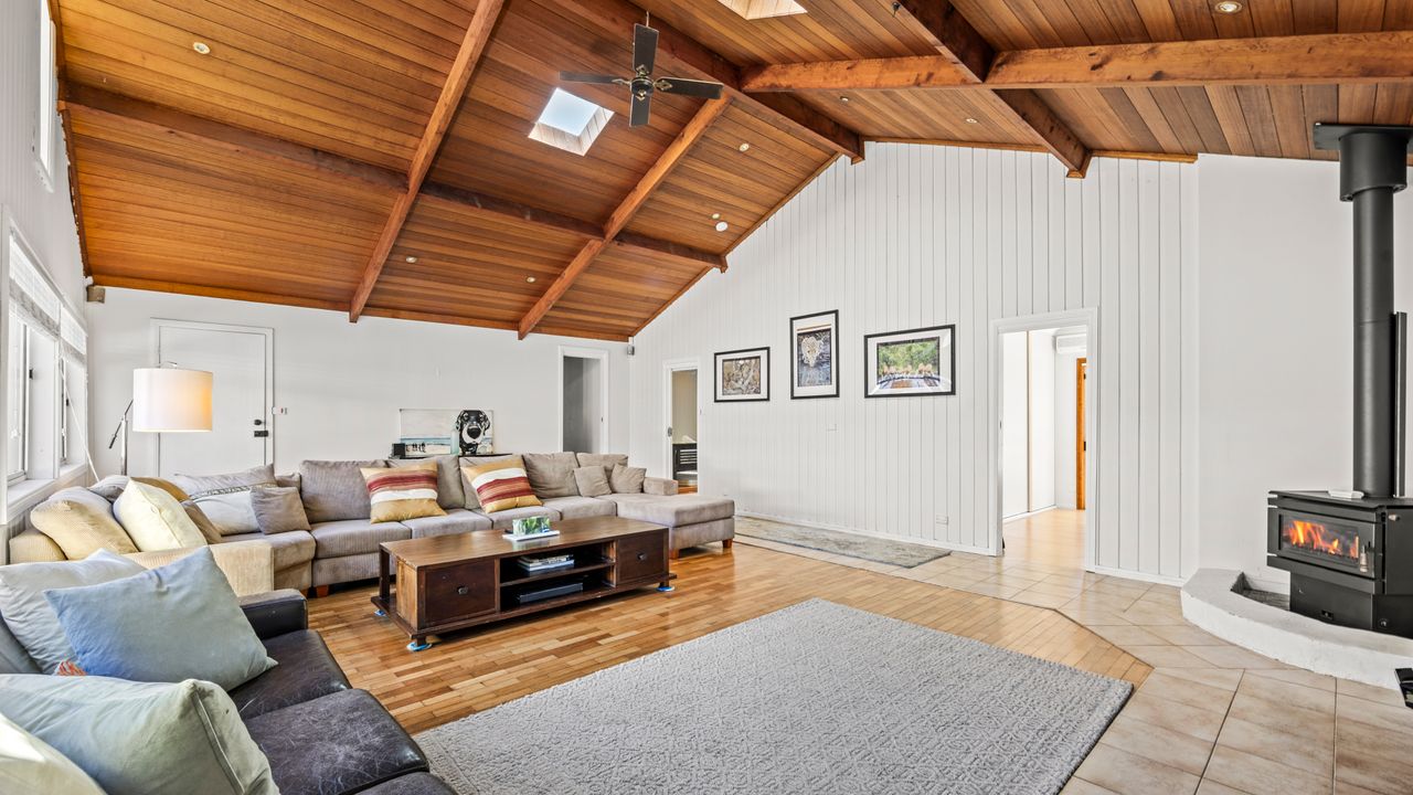 Gone Coastal – Pet Friendly with Swimming Pool