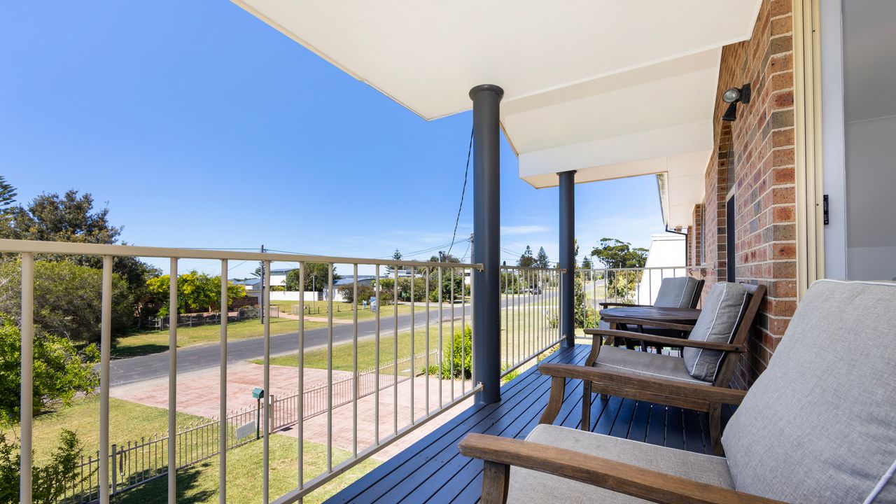 Sandy Adventures – Pet Friendly – 1 Min to Beach