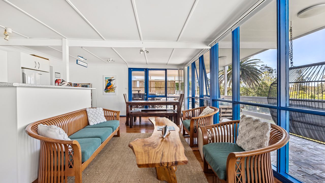 Shelleys – Pet Friendly – Short Walk to Beach