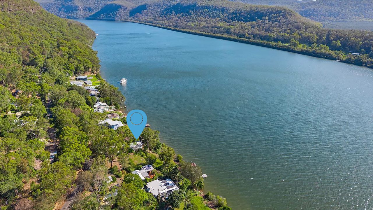Dorathee Cottage – Pet Friendly – Absolute Waterfront