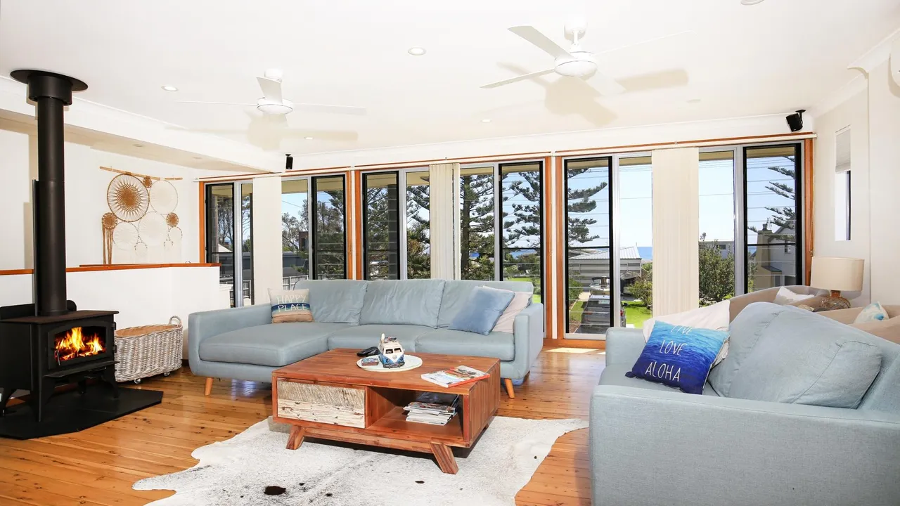 Shores – Pet-Friendly – 1 Min Walk to Beach