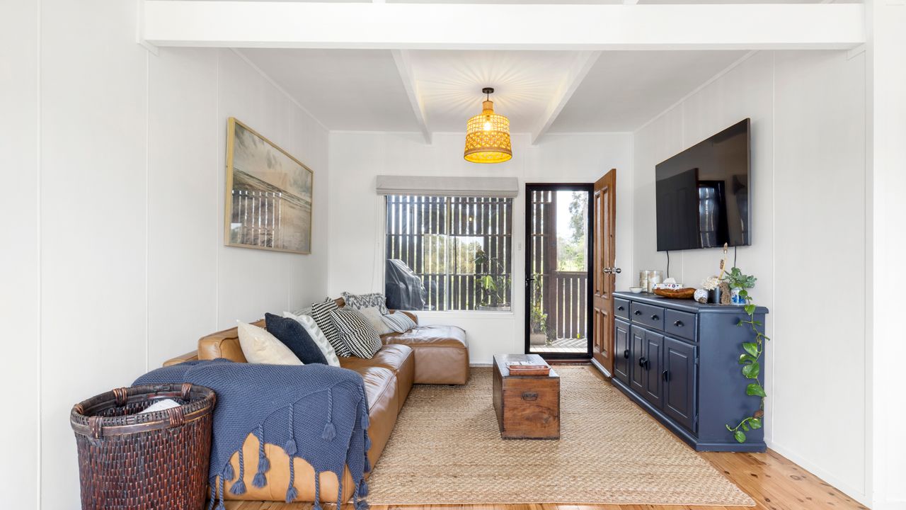 Paws and Palms – Pet Friendly with Fire Pit