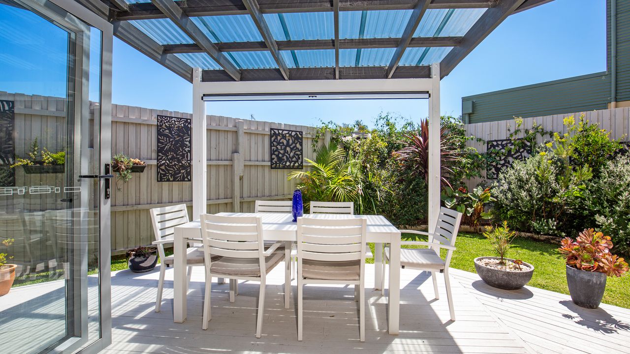 Thalassa – Pet Friendly – 2 Mins Walk to Beach