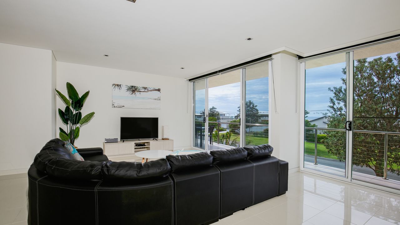 Solymar – Adjacent to Beach – Pet Friendly