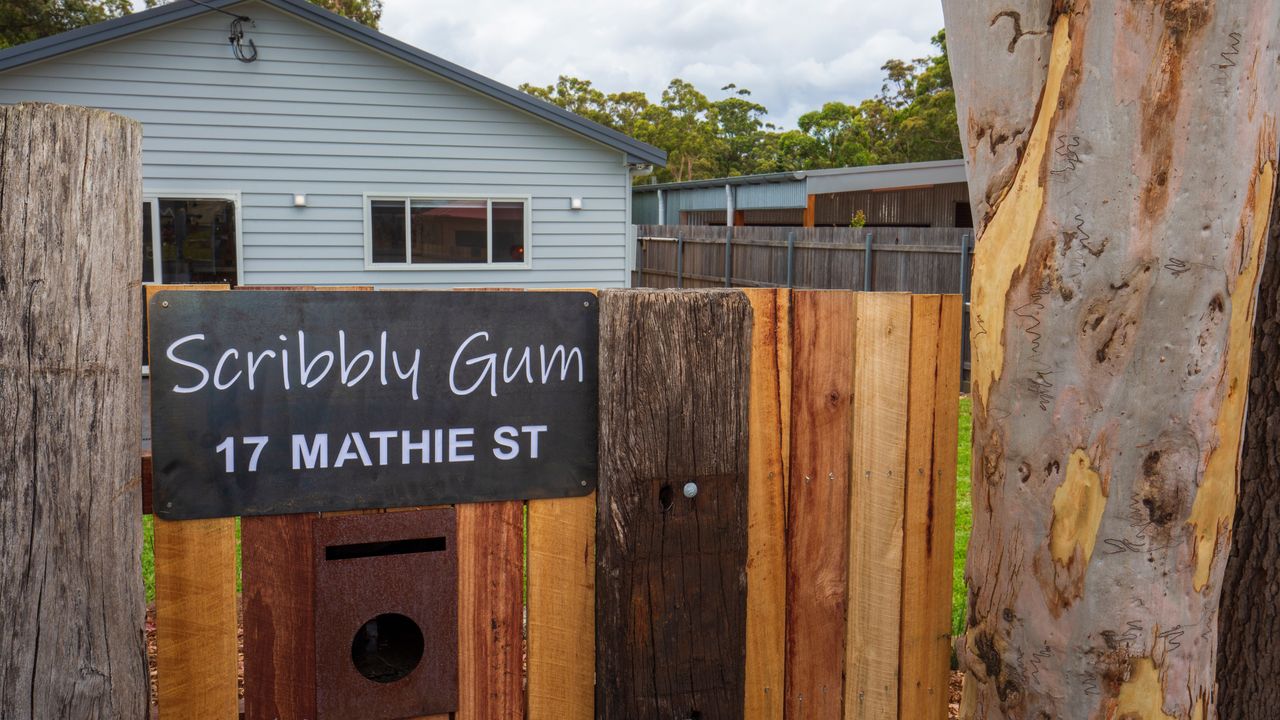 Scribbly Gum – Pet Friendly – 15 Mins Drive to Hyams Beach