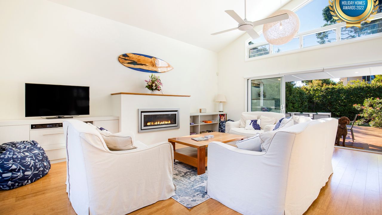 Sapphire Sands – Pet Friendly – Community Pool