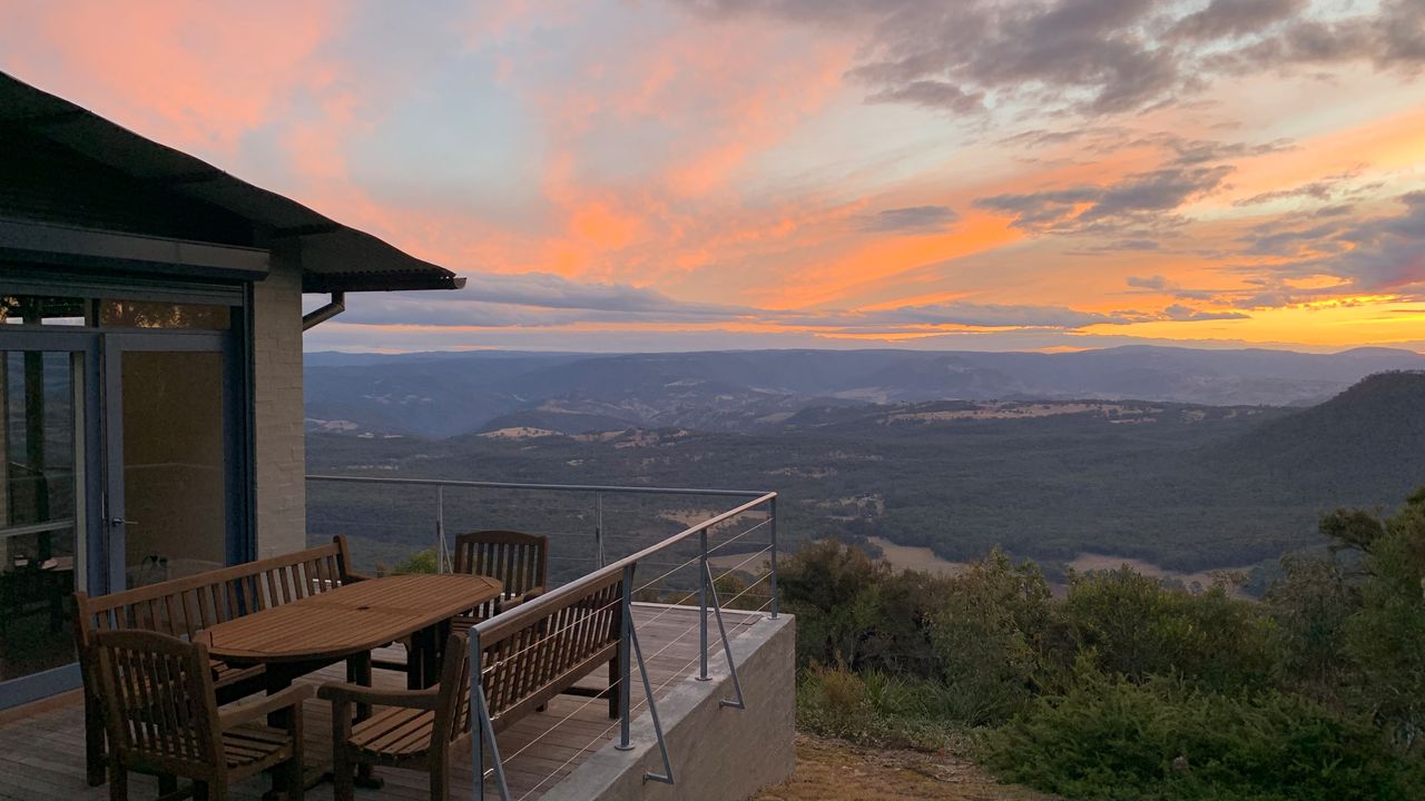 Escarpment Hideaway