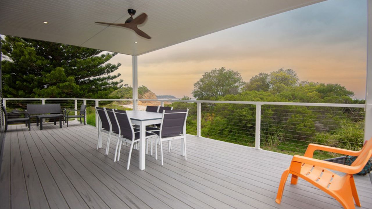 Jenkins Beach House Galwad y mor Call of the Sea