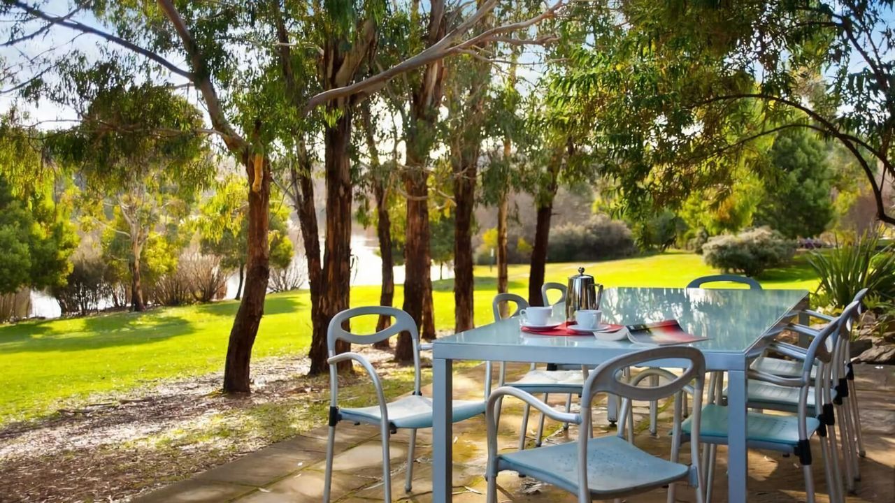 Lake Daylesford Lodge 7