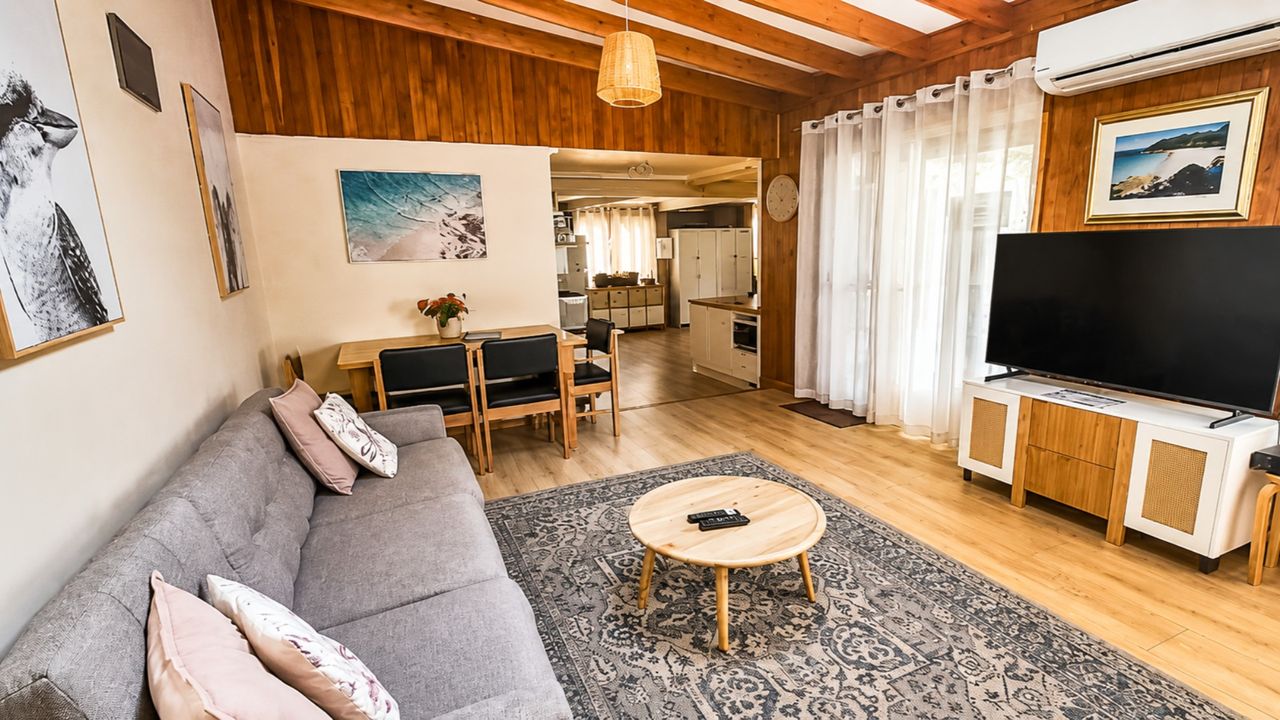 Husky Hangout – Close to everything – Pet Friendly