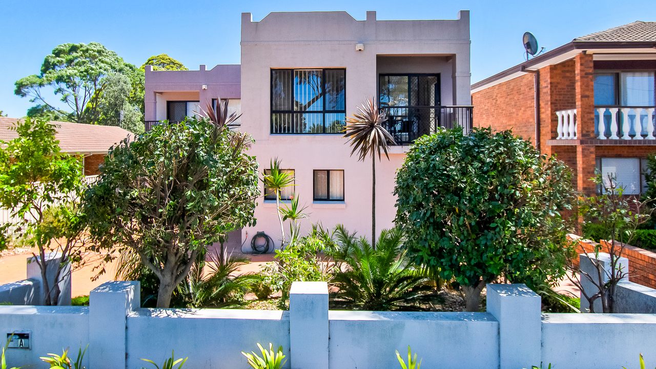 Duplex by the Sea by Book Jervis Bay