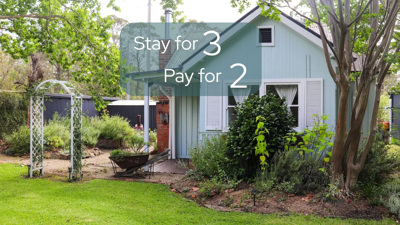 The Old Cottage by Book Jervis Bay – Country Couples Retreat
