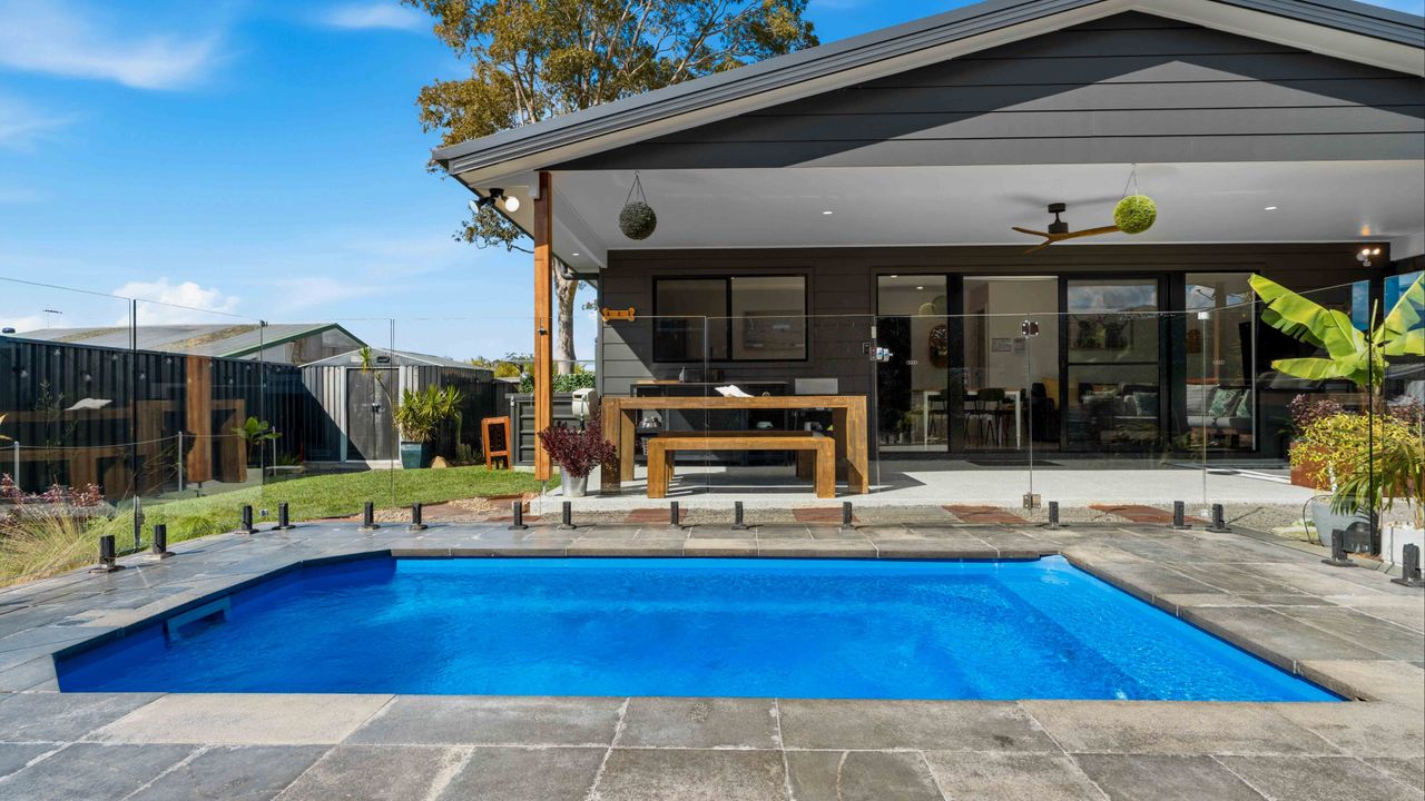 Pool Side Point Oasis – Plunge Pool