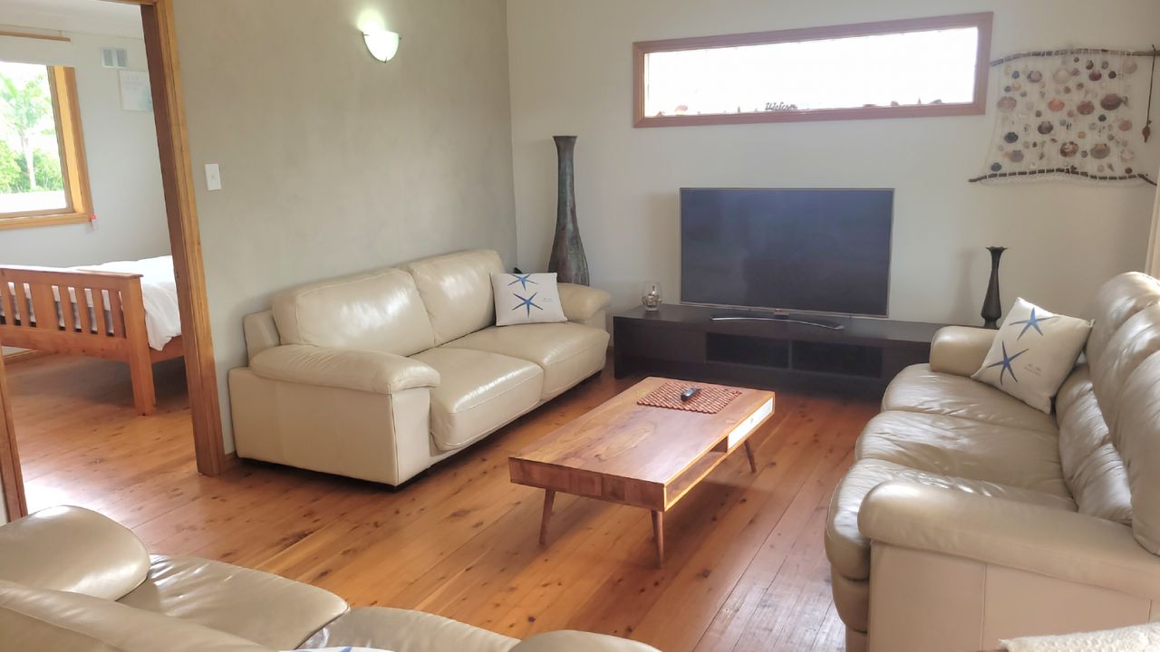 Del Mare Vincentia – 2 Bedroom Unit only 200m from the beach!