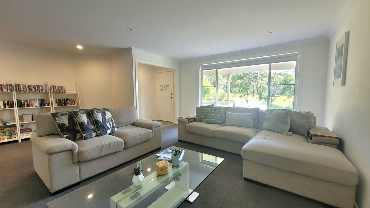 Home and Away – GOLF COURSE VIEWS – Ducted Air Conditioning