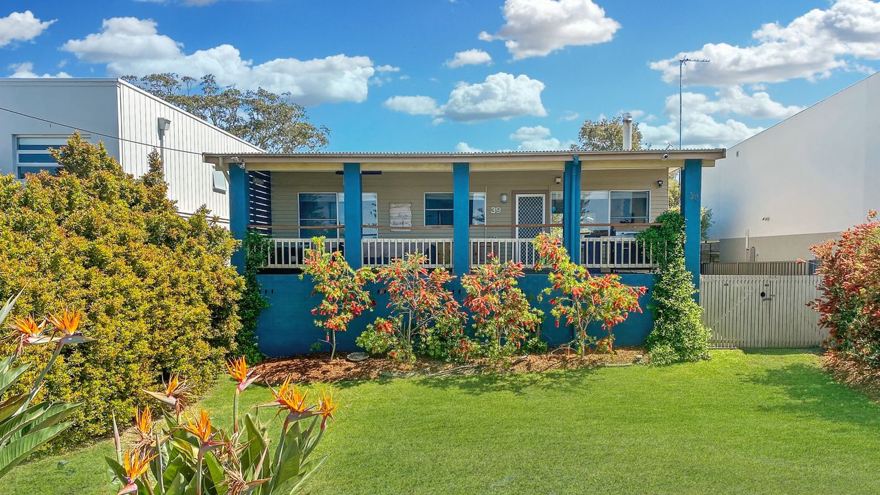Eli39 – Jacs Joint by Experience Jervis Bay