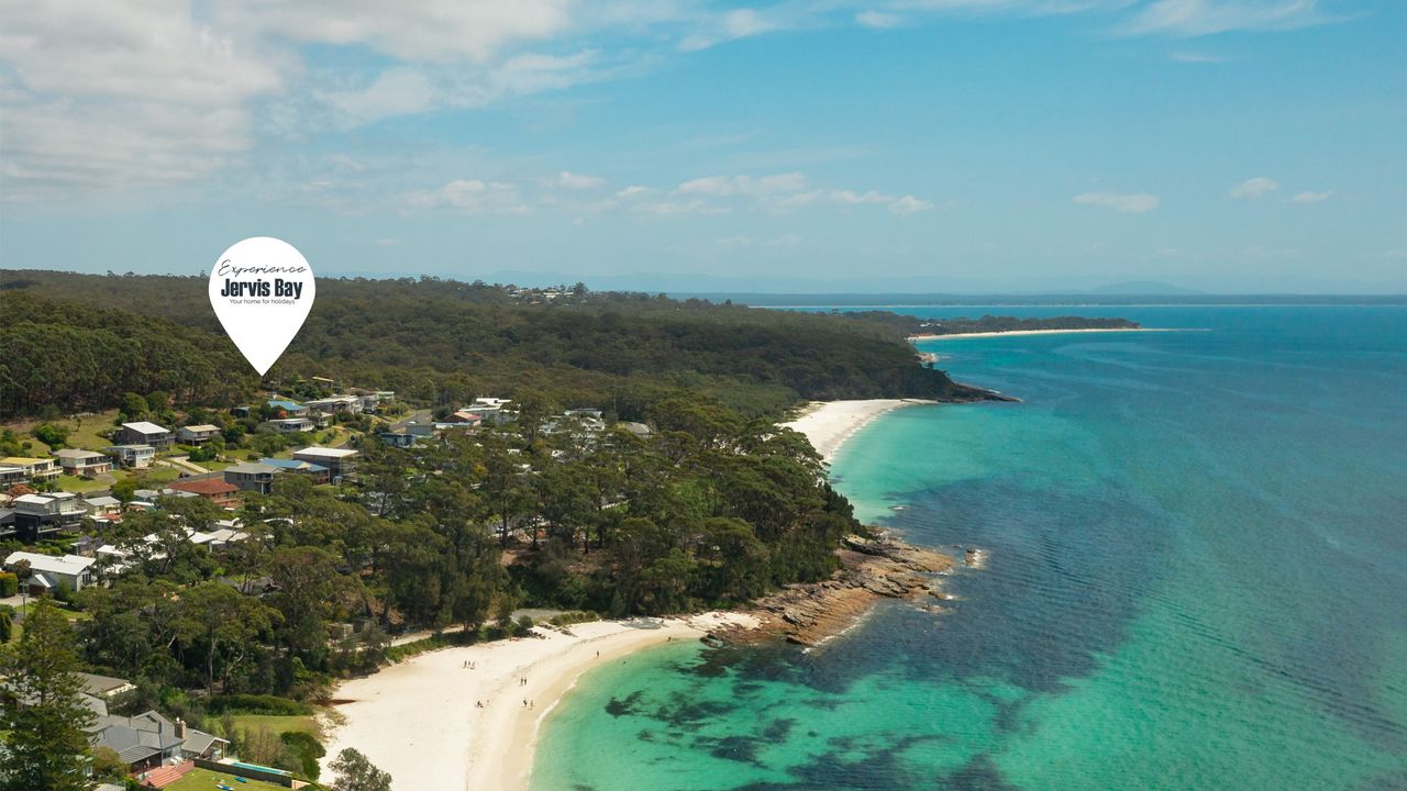 Ros10 – All Decked Out @ Hyams Beach by Experience Jervis