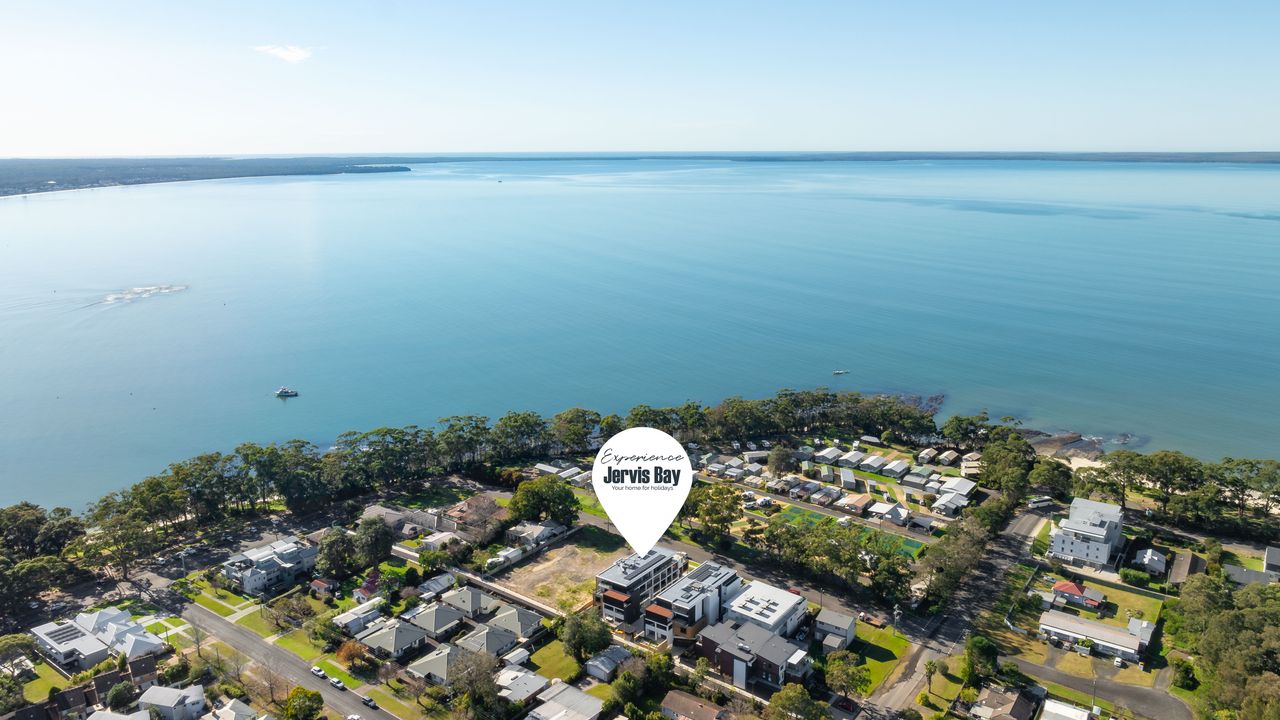 FegA104/15 – HuskySun by Experience Jervis Bay