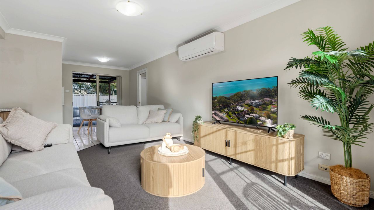 Dun4/7 – Husky Hideaway by Experience Jervis Bay