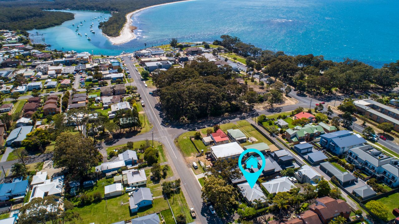 Cur1/38 – Husky House by Experience Jervis Bay