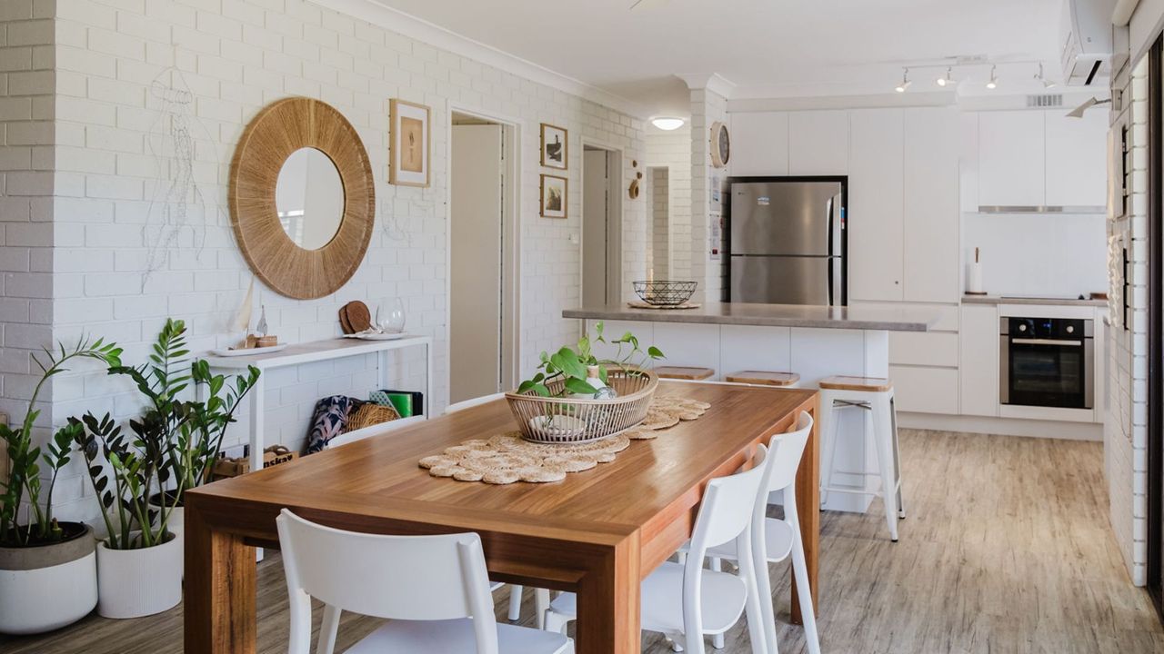 Beachlife – Steps to Mollymook Beach