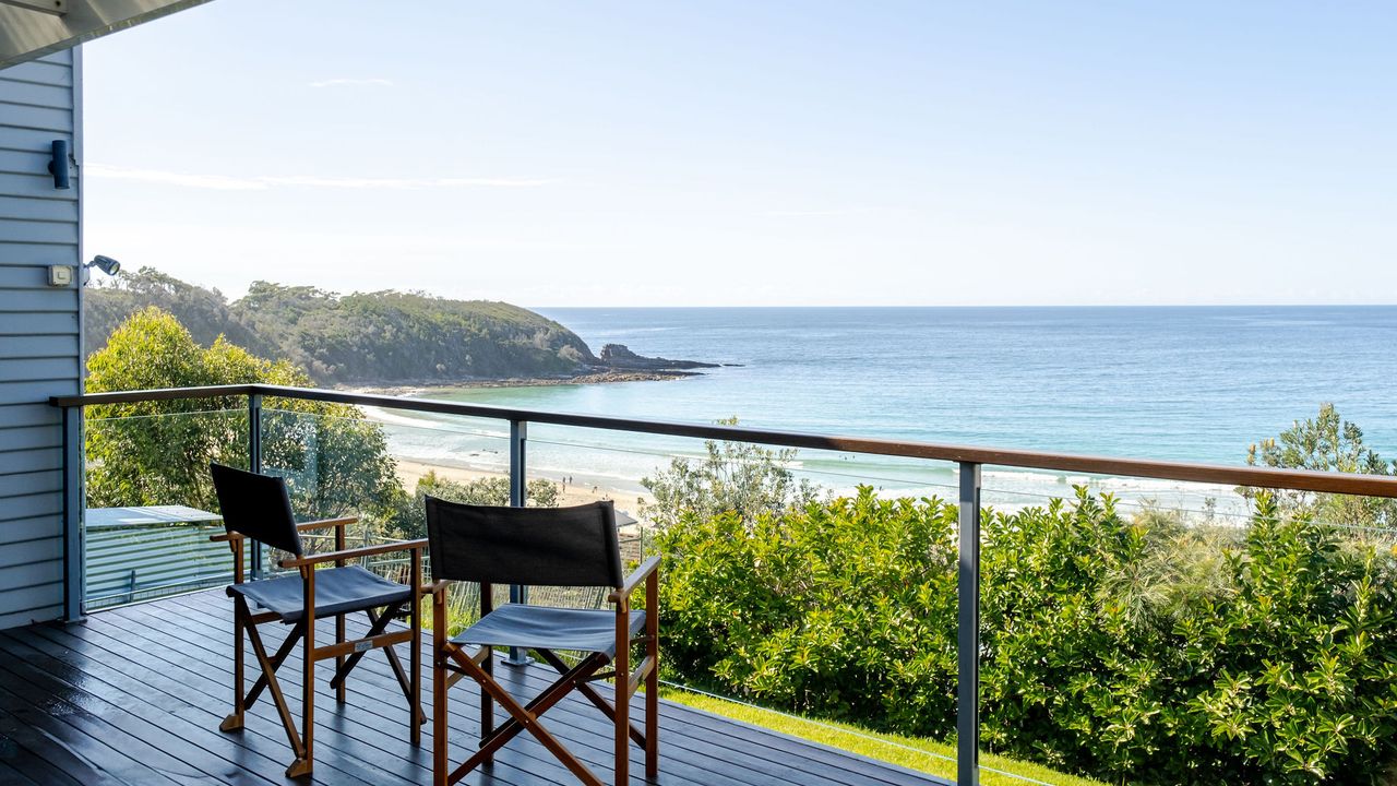 Surfers Lookout – Classic Beach Bungalow