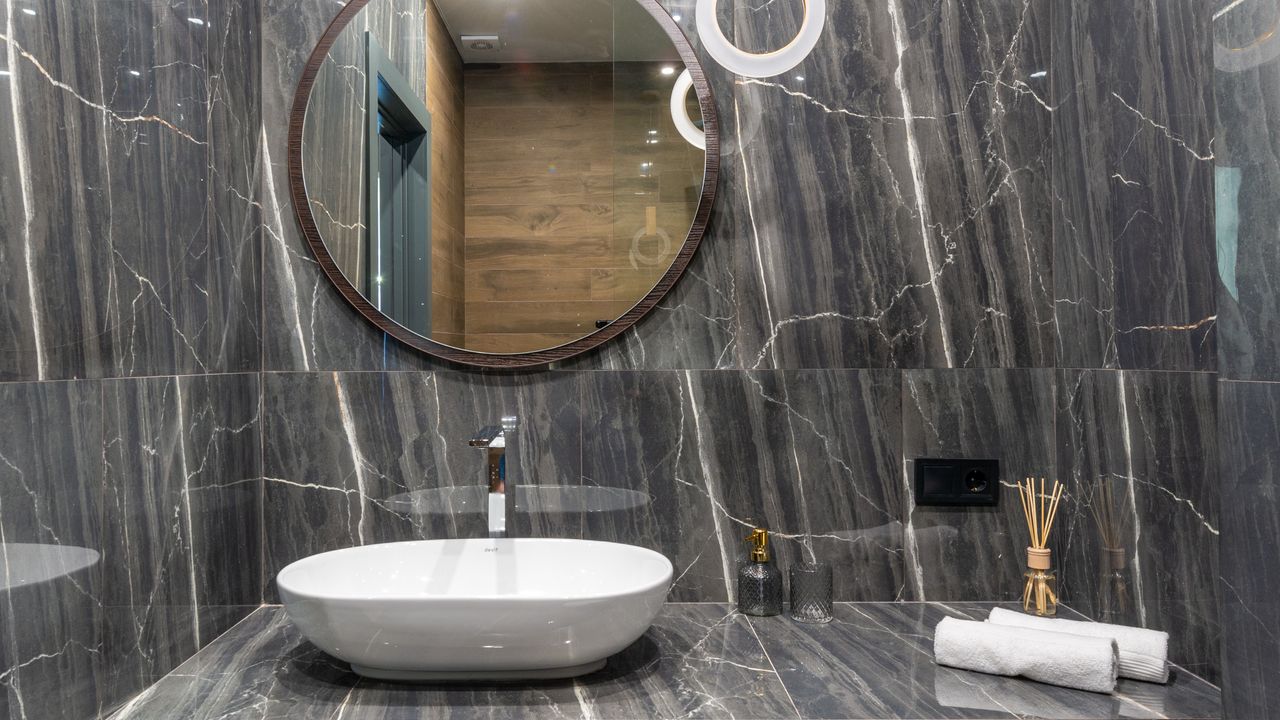 Deluxe 1 Bedroom Apartment