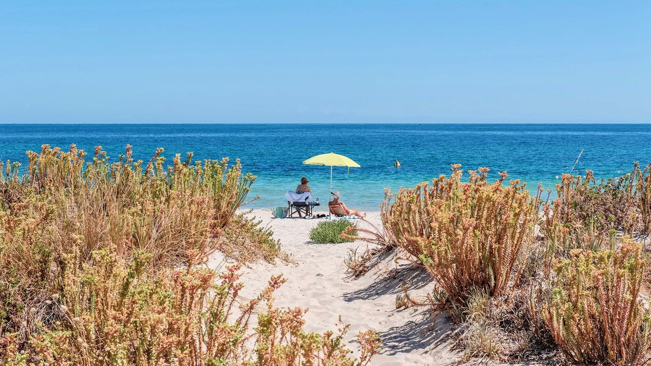 Sixteen at Cape View Escapes