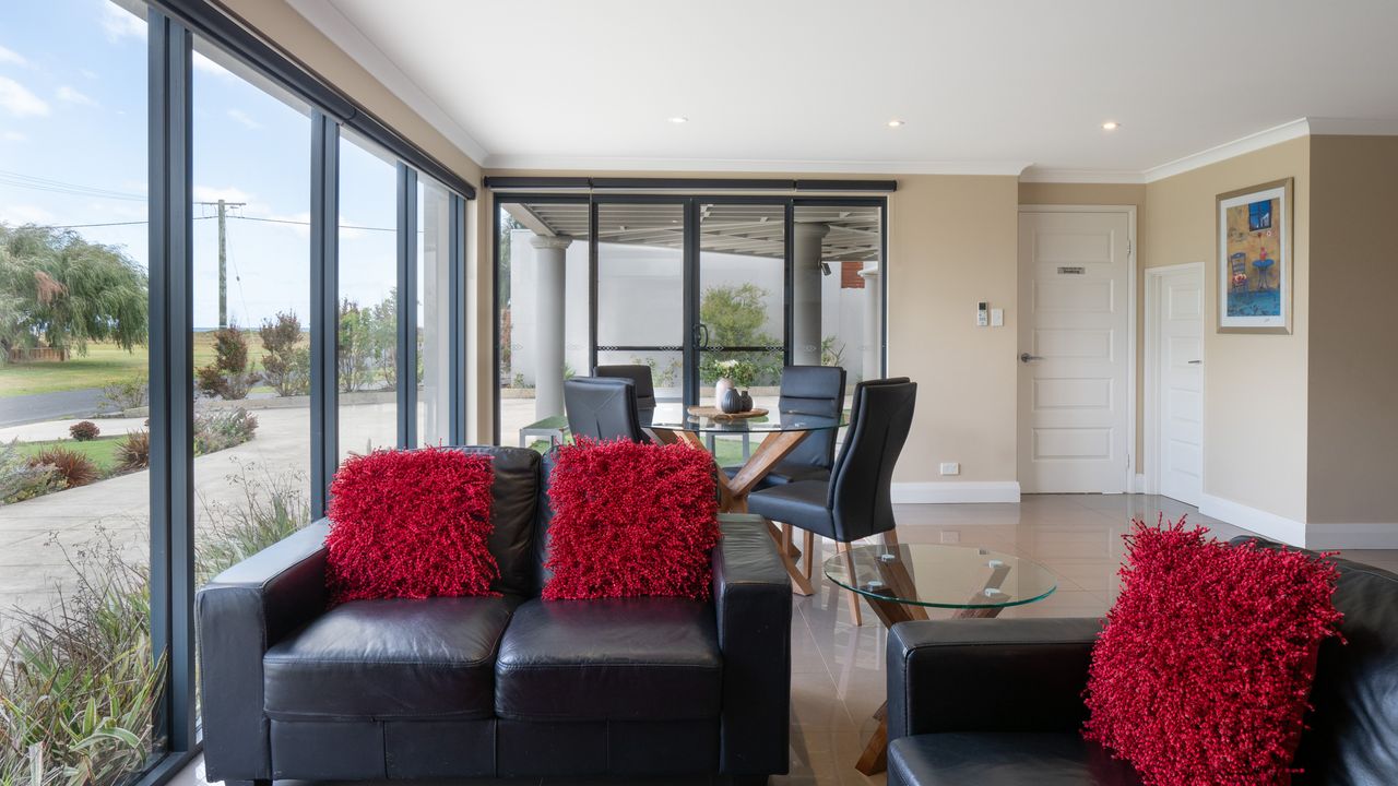 Ocean View Executive Apartment 2
