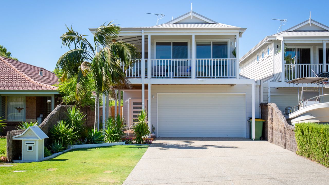 Sunny Shores Family Retreat