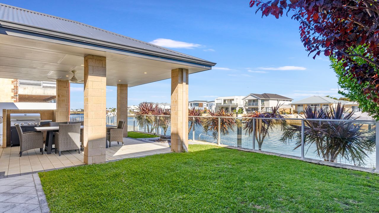 Windward Marina Retreat