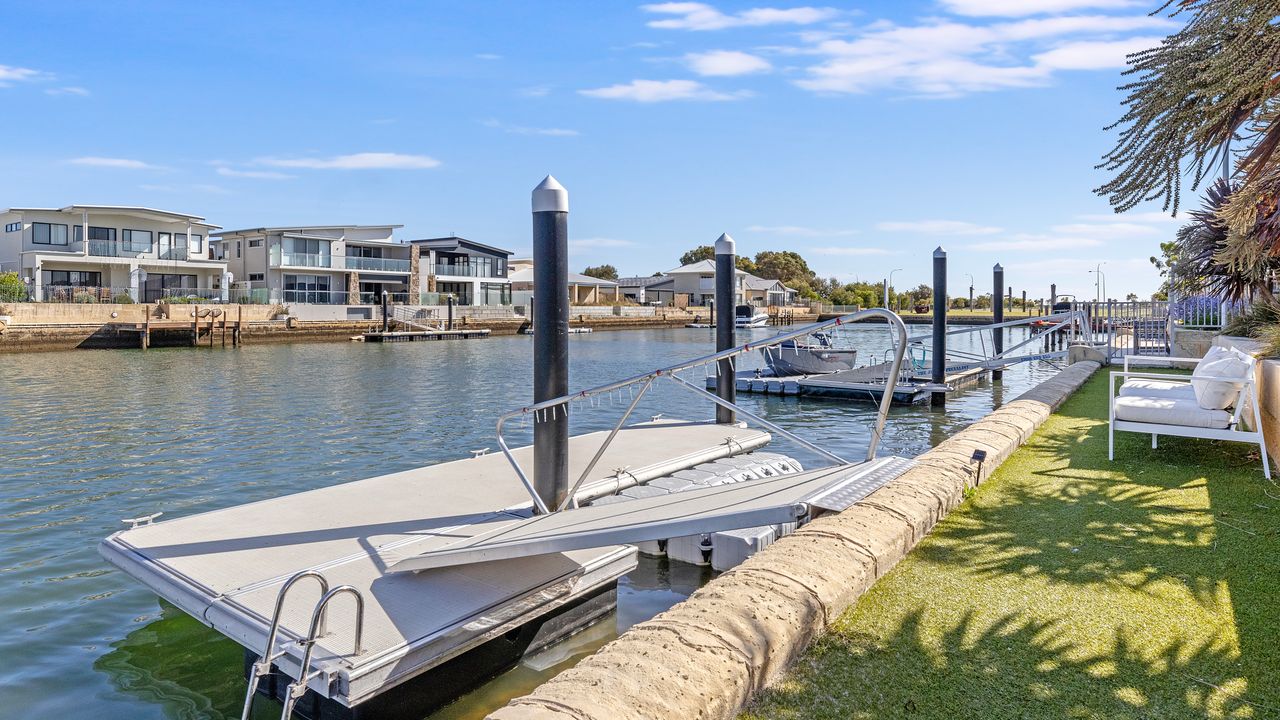 Windward Marina Retreat