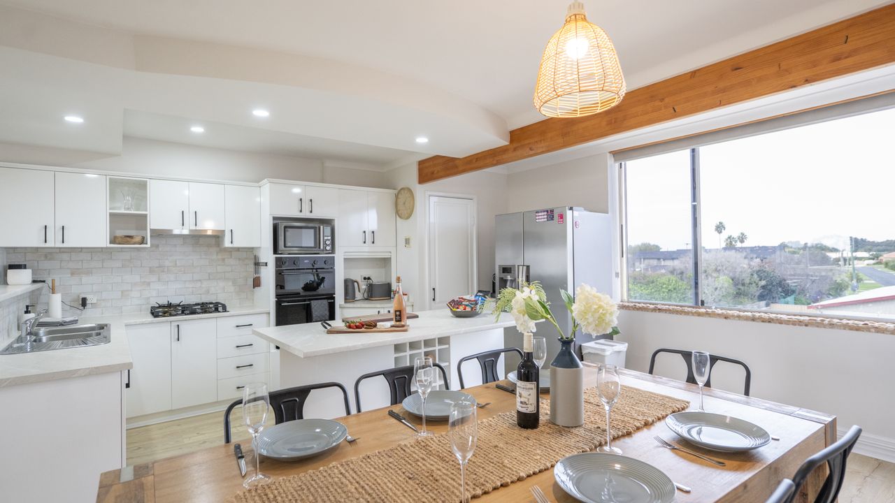 Ocean Views Coastal Retreat – Bunbury