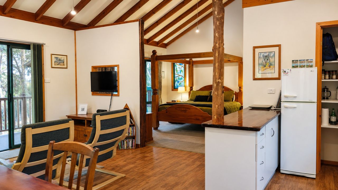 Yelverton Brook – Banksia Studio