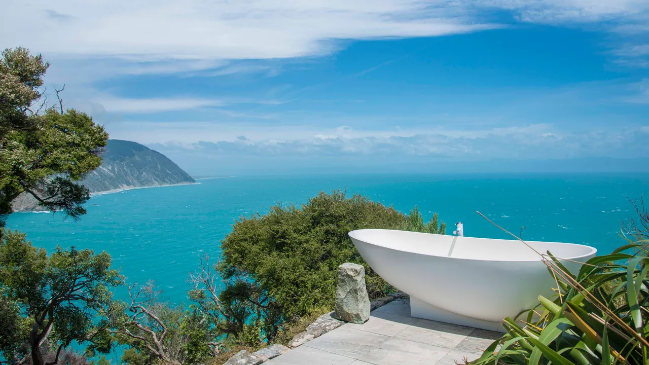 Rocky Point Hut Pepin Island