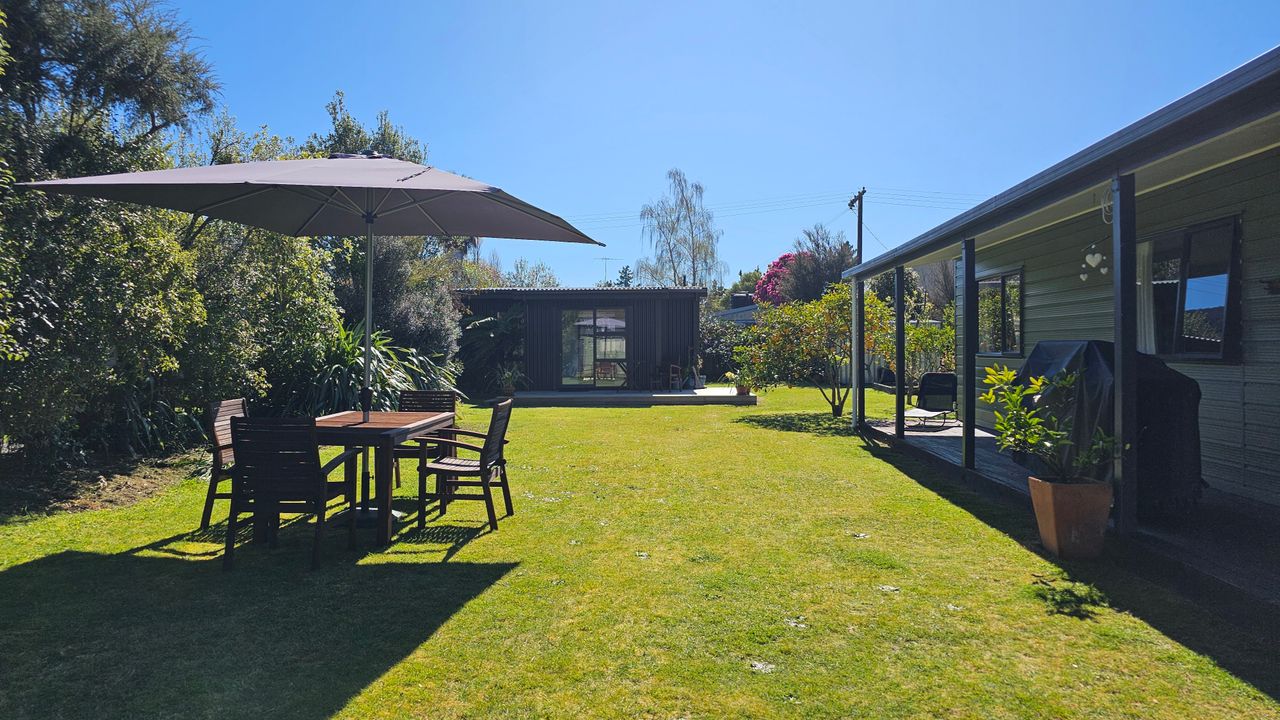 Fale Va’a in Marahau