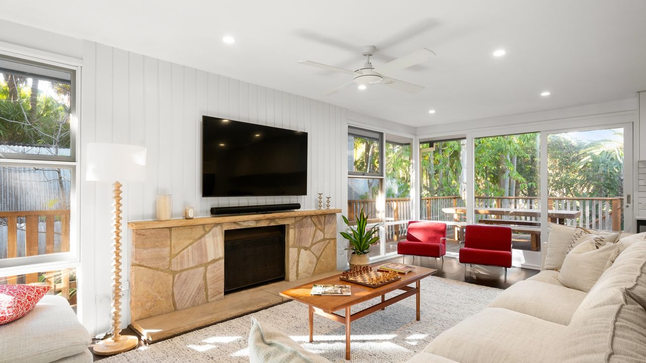 The Serpentine Beach House