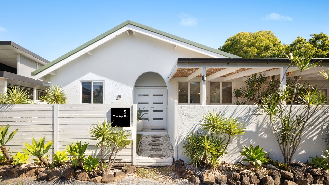 Apollo House and Studio