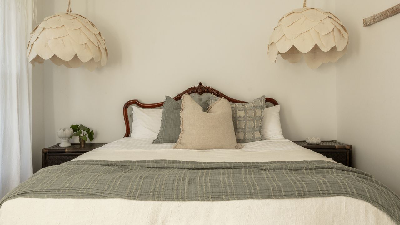 Hinterland House – The Full Estate